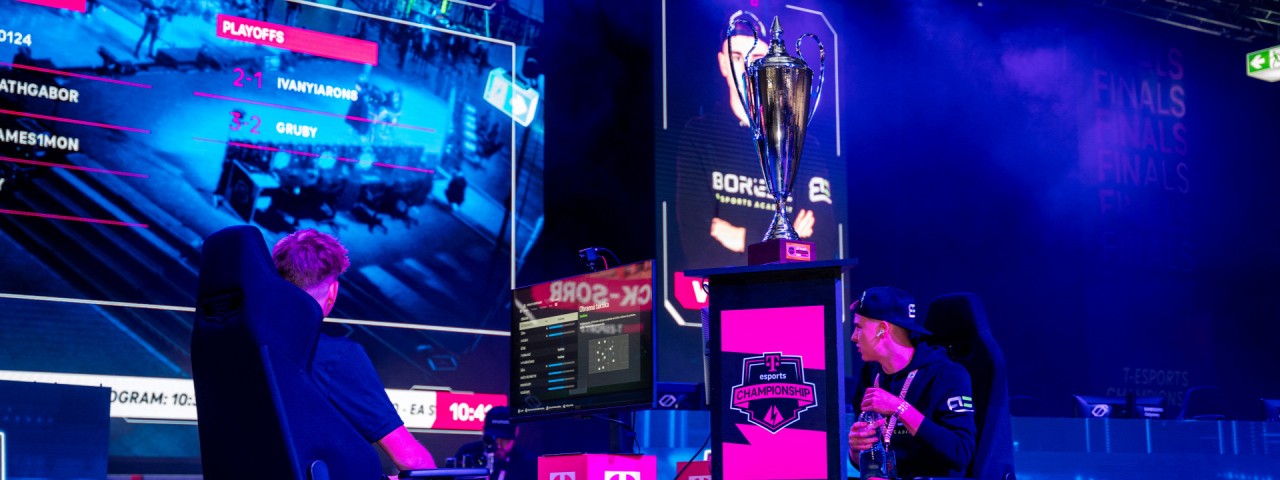 T-esport Bajnokság döntő a PlayIT-en